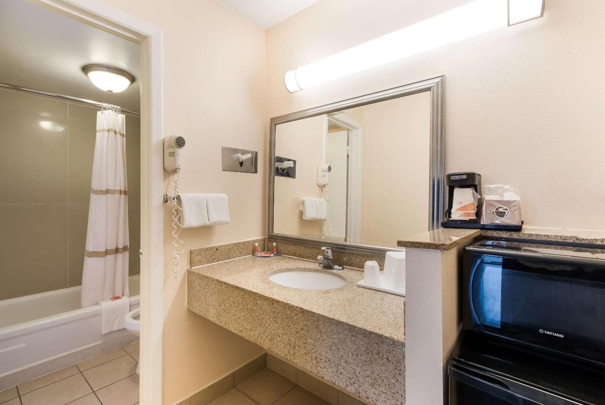 Econo Lodge North Вашингтон Екстер'єр фото