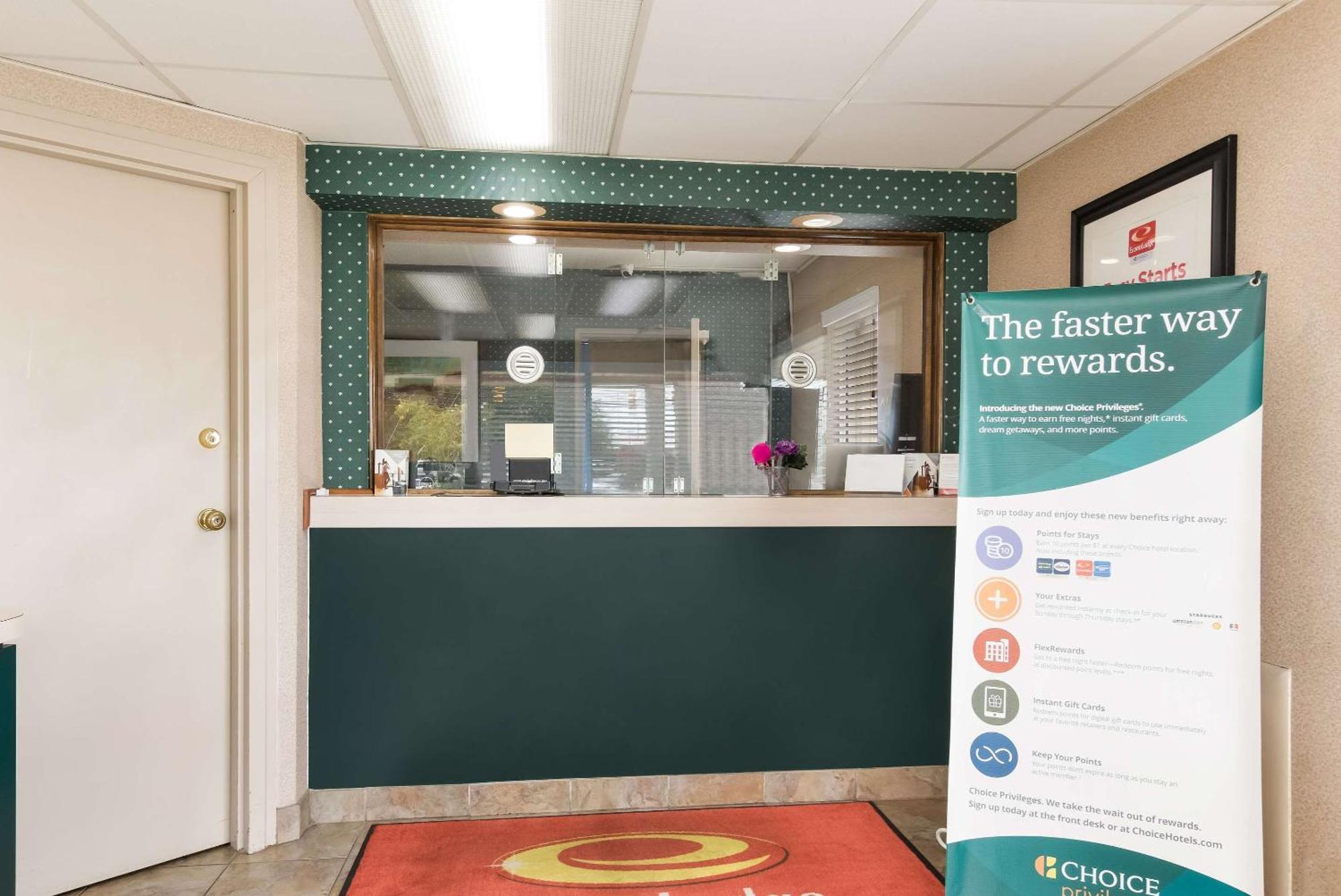 Econo Lodge North Вашингтон Екстер'єр фото